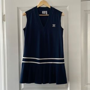 Women adidas tennis dress. Navy blue. Size US M. Worn once